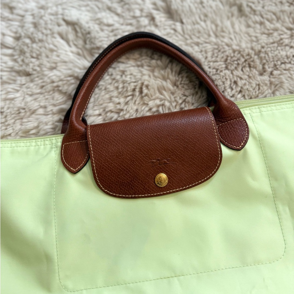 Longchamp Le Pilage Large weekender Lime Green Tote Bag - Picture 4 of 14